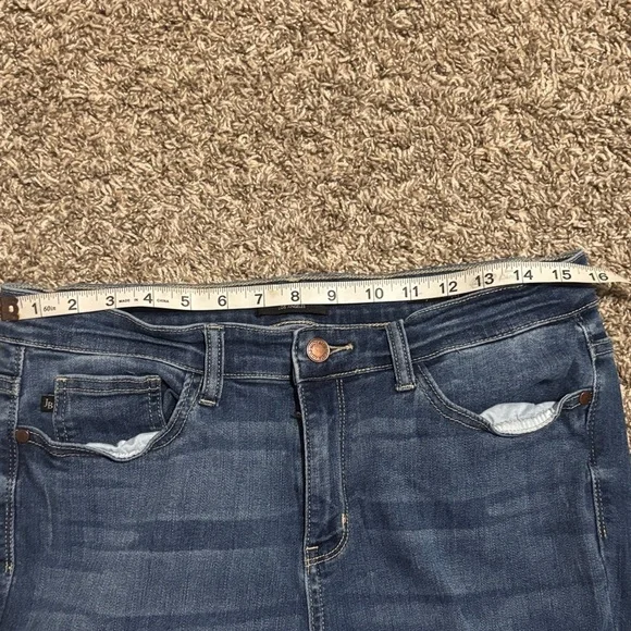 Judy Blue Deep Indigo Cropped Jeans - Picture 7 of 11